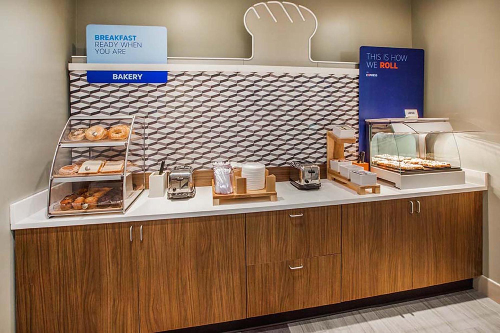 Holiday Inn Express Hotel & Suites Mount Airy By Ihg Ngoại thất bức ảnh